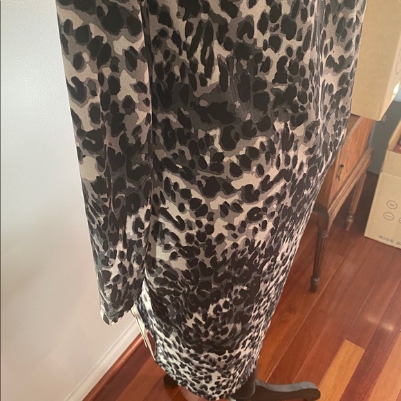 LuLaRoe NWT Debbie medium dress animal print - Picture 6 of 9